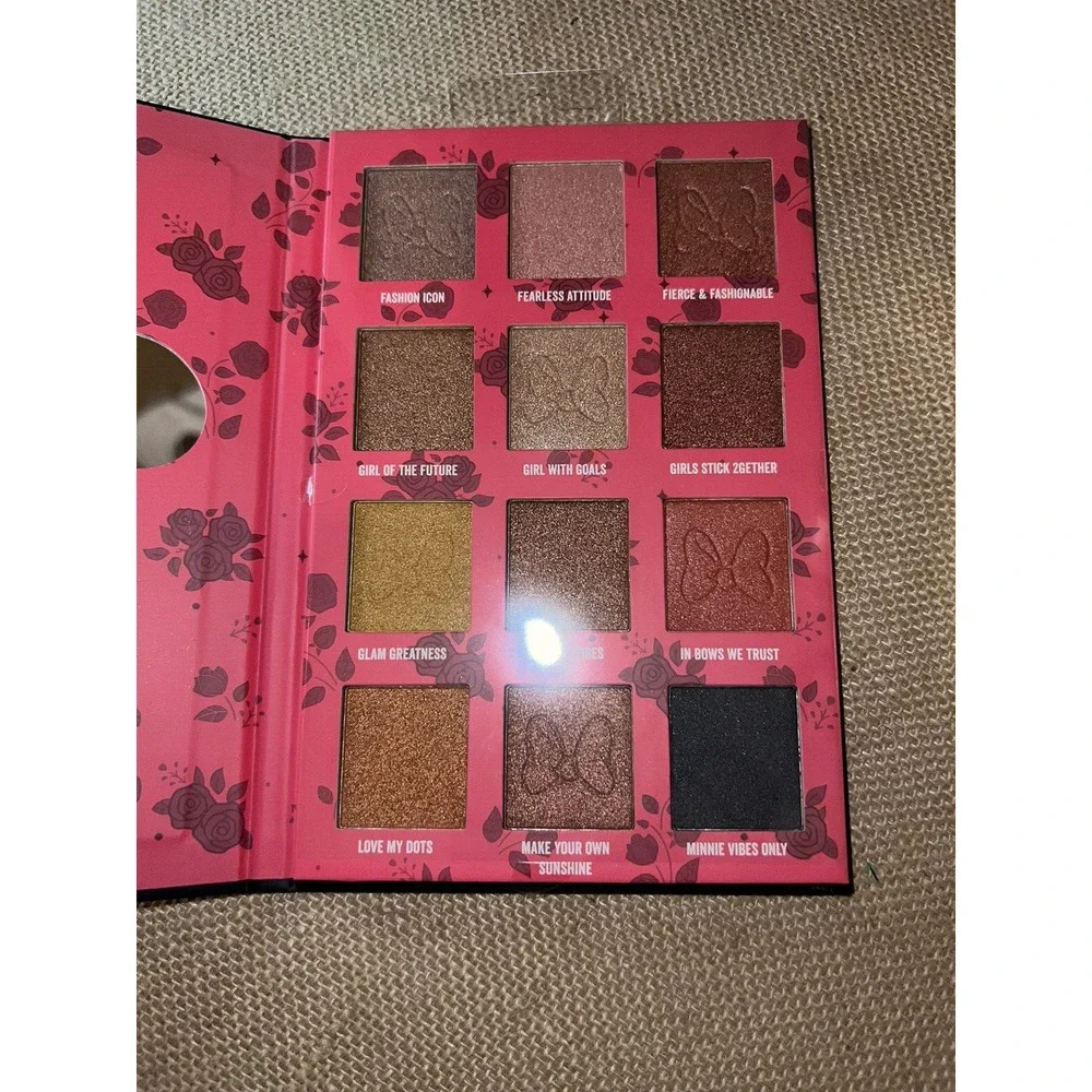 Disney Minnie Mouse Eyeshadow Palette--12 Shades--Brand New